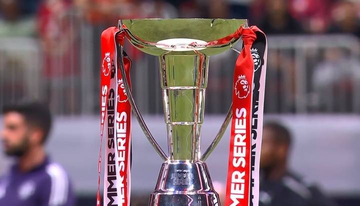 曼联主场获胜，继续保持不败战绩(曼联足球主场)